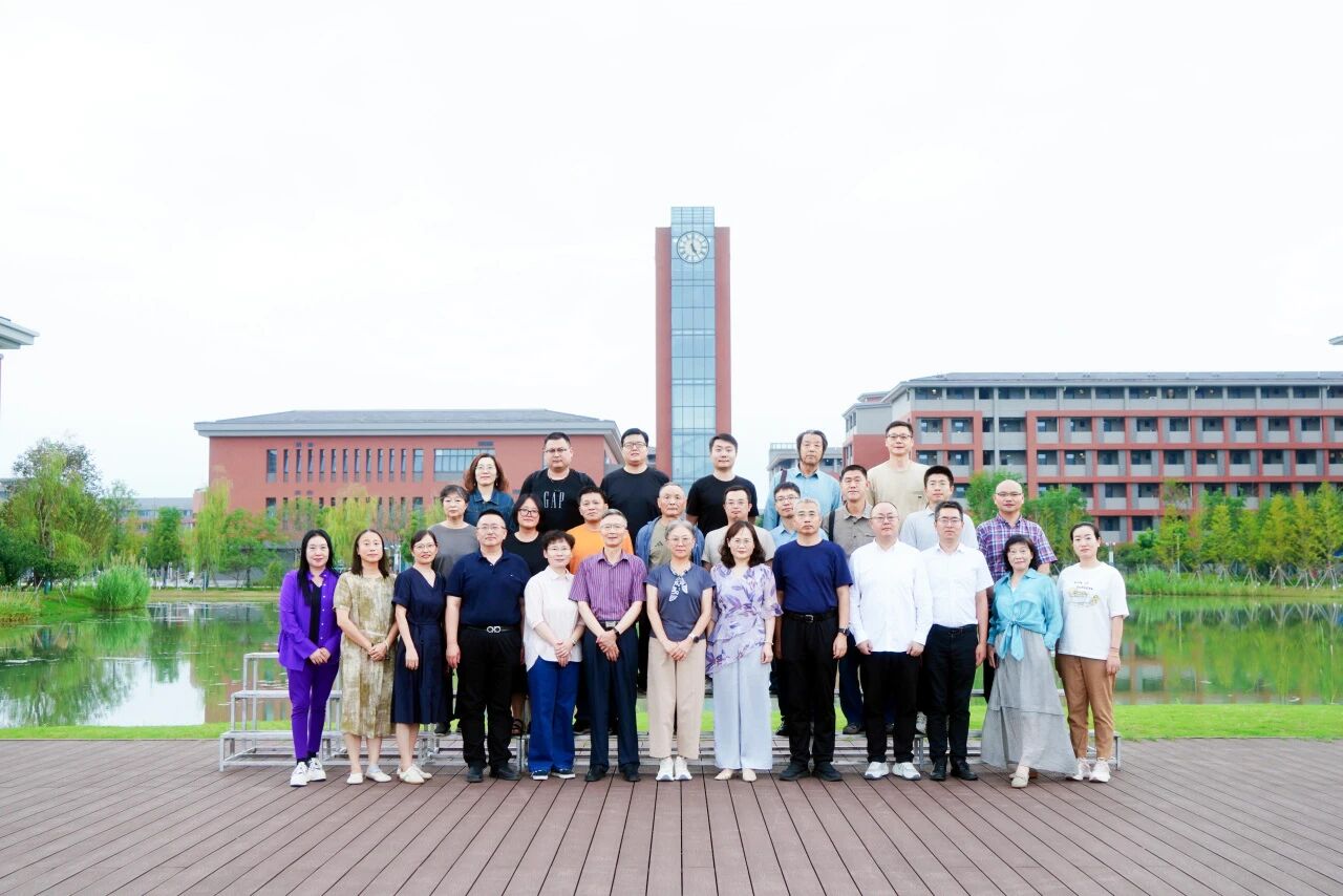 微信图片_2025-10-15_004004_875.jpg